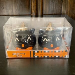 Black Cats Vintage Style Halloween Salt and Pepper Shaker Set